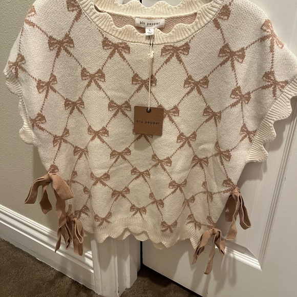 Blu Pepper Sweaters - Blu Pepper Cream and Tan Bow Knit Sweater